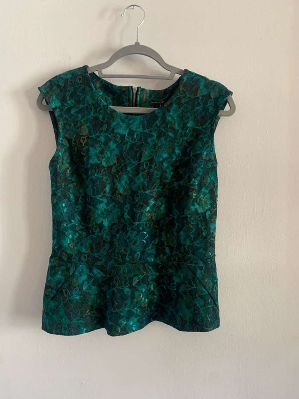ANN TAYLOR Teal Floral Lace Peplum Top